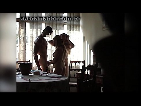 ❤️ Teman seks mengundang pria raksasa dan threesome bersamanya ❌ Anal porno di id.pornolymp.ru ️❤
